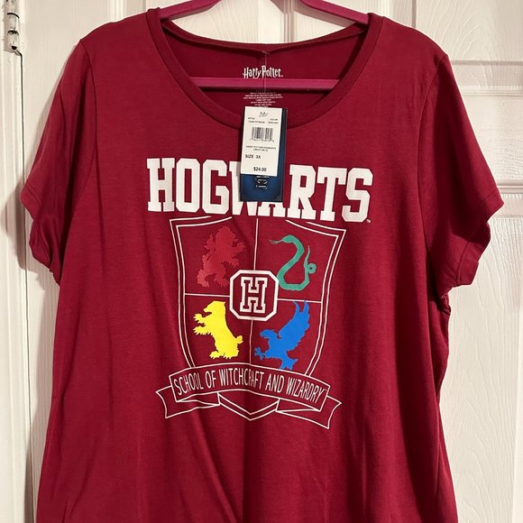 NWT Juniors Plus Harry Potter short sleeve burgundy t-shirt sz 3X 20 22 24 - Picture 1 of 5